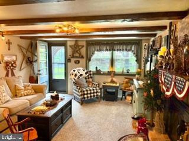 1306 WHITFIELD BLVD, Reading, PA 19609