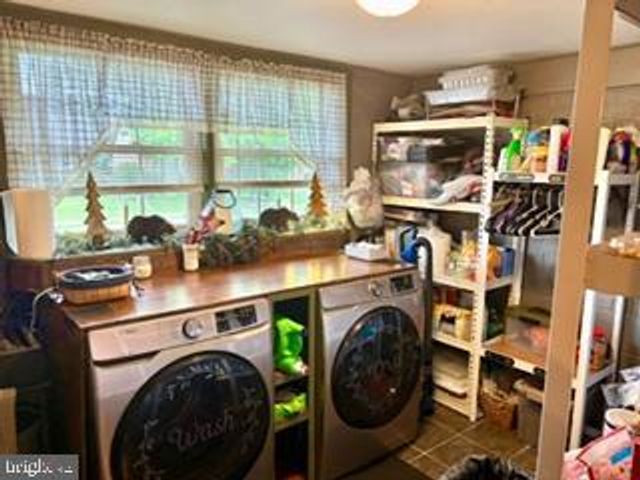 1306 WHITFIELD BLVD, Reading, PA 19609