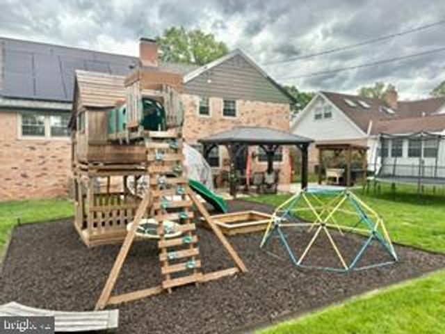 1306 WHITFIELD BLVD, Reading, PA 19609