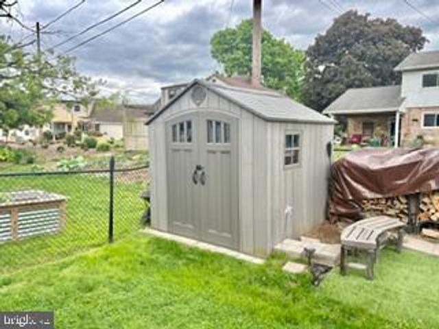 1306 WHITFIELD BLVD, Reading, PA 19609