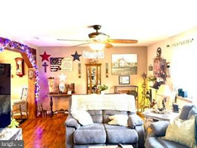 1306 WHITFIELD BLVD, Reading, PA 19609