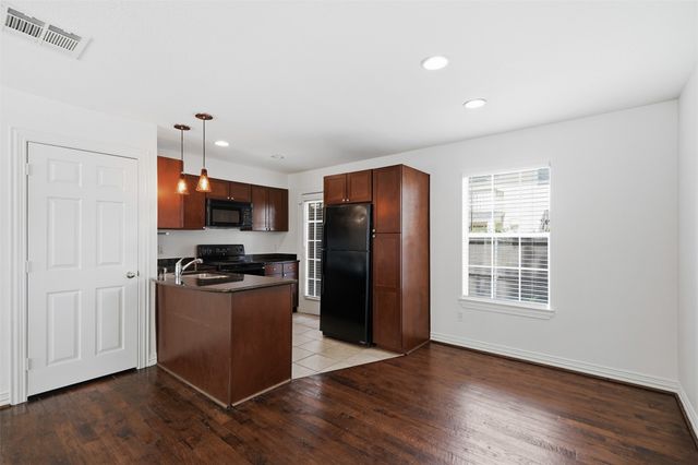 4723B Bradford Drive, Dallas, TX 75219