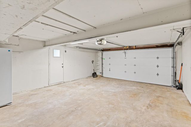 7012 Regent Avenue N, Brooklyn Center, MN 55429