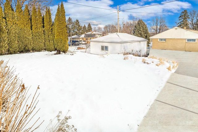 3602 S Whitnall AVENUE, Milwaukee, WI 53207