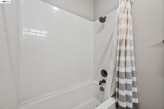 5425 Melissa Ln 221, Dublin, CA 94568