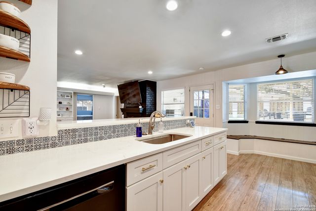 9623 Barcelona, San Antonio, TX 78230