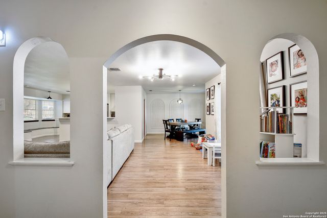 9623 Barcelona, San Antonio, TX 78230