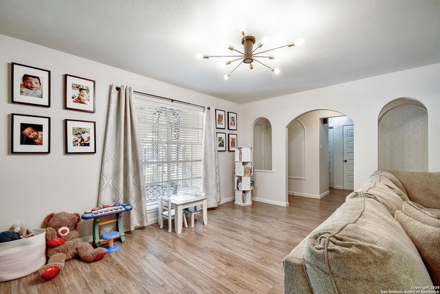 9623 Barcelona, San Antonio, TX 78230