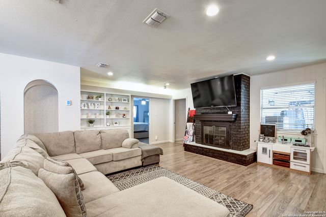 9623 Barcelona, San Antonio, TX 78230