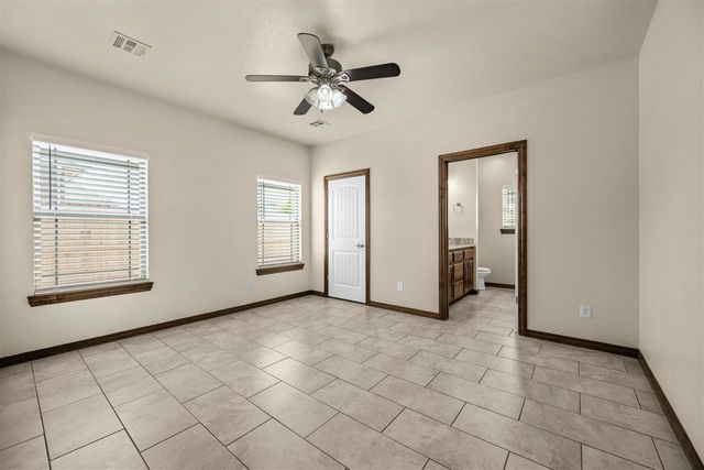 35 Blue Meadow Dr, Elgin, OK 73538
