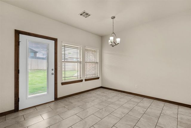 35 Blue Meadow Dr, Elgin, OK 73538
