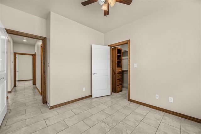 35 Blue Meadow Dr, Elgin, OK 73538
