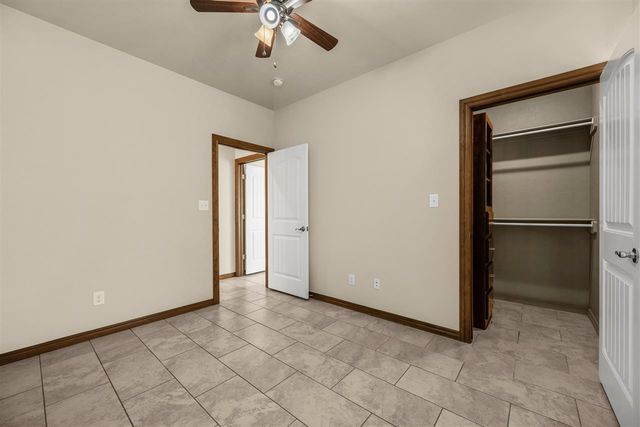35 Blue Meadow Dr, Elgin, OK 73538