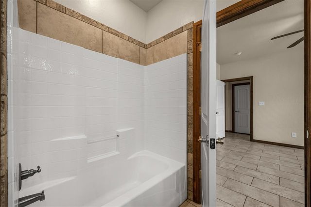35 Blue Meadow Dr, Elgin, OK 73538