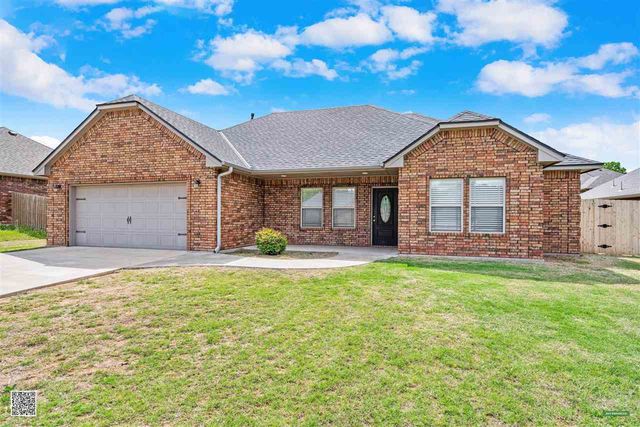35 Blue Meadow Dr, Elgin, OK 73538