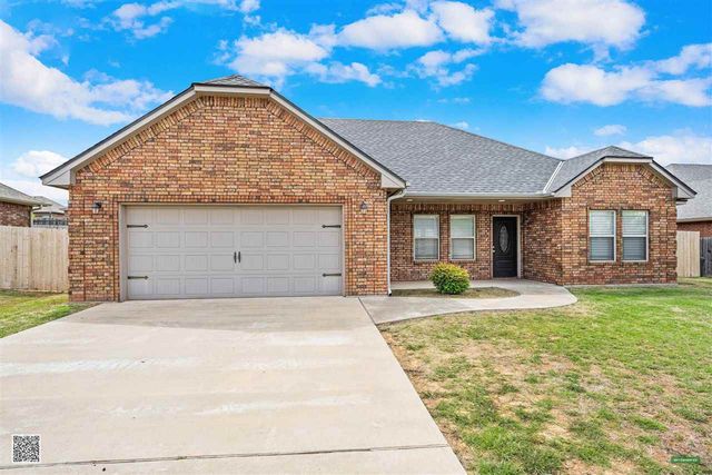 35 Blue Meadow Dr, Elgin, OK 73538
