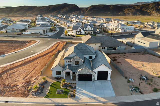 2022 S BLOSSOM WAY, Hurricane, UT 84737