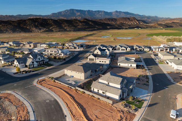 2022 S BLOSSOM WAY, Hurricane, UT 84737