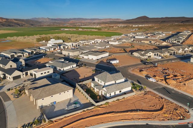 2022 S BLOSSOM WAY, Hurricane, UT 84737