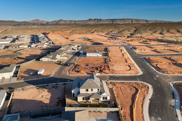 2022 S BLOSSOM WAY, Hurricane, UT 84737