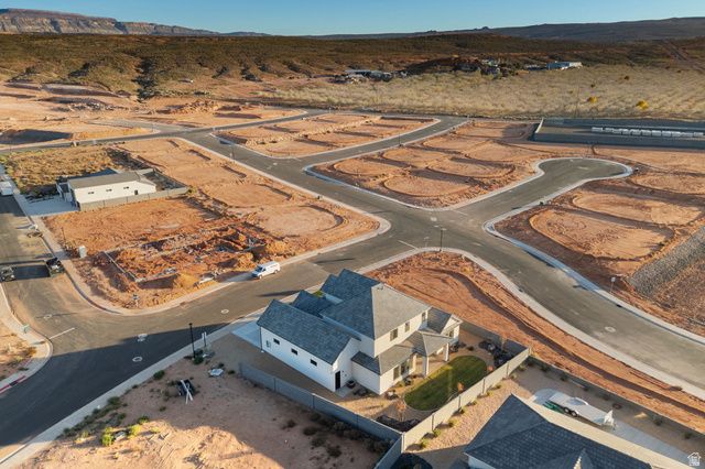 2022 S BLOSSOM WAY, Hurricane, UT 84737