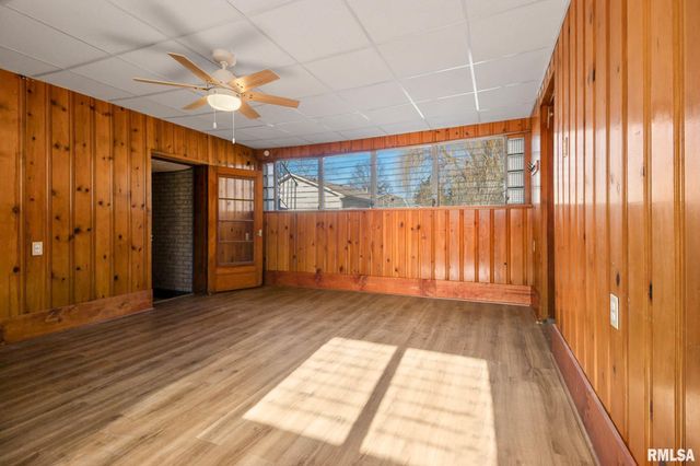 1510 S DIVISION Street, Carterville, IL 62918