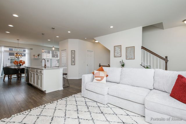 4169 CALDER Lane, Aurora, IL 60504