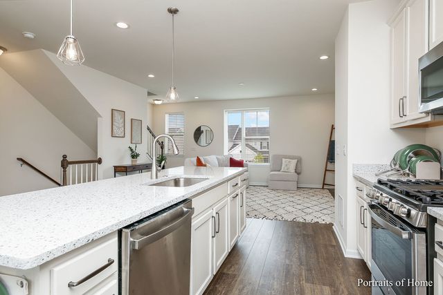 4169 CALDER Lane, Aurora, IL 60504
