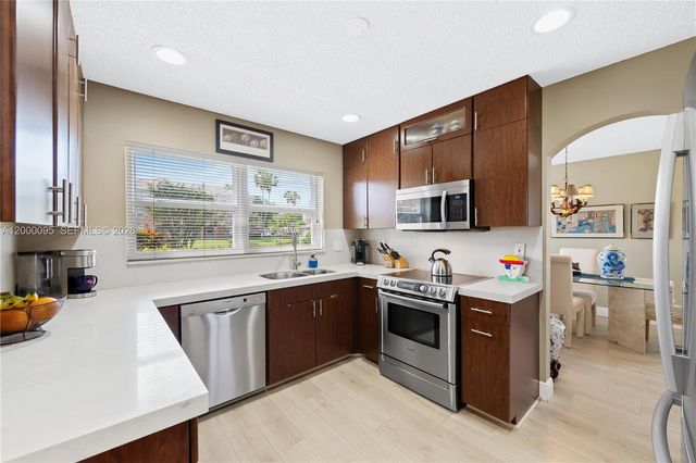 3844 NW 63rd Ter, Coral Springs, FL 33067