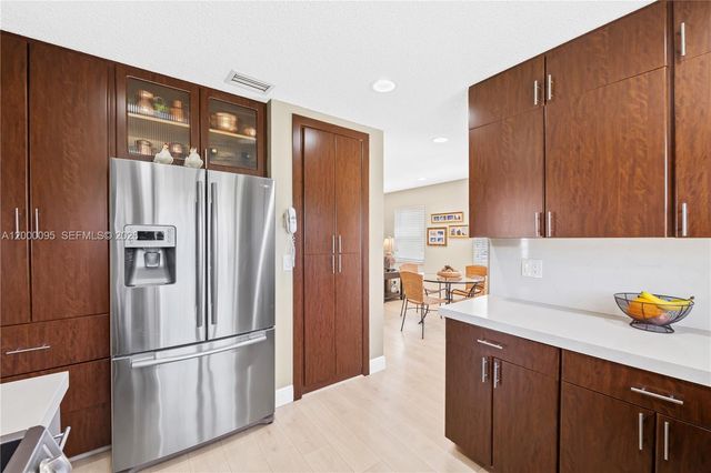 3844 NW 63rd Ter, Coral Springs, FL 33067