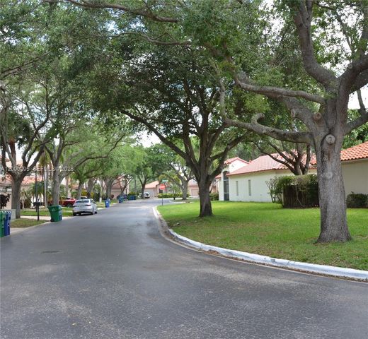 3844 NW 63rd Ter, Coral Springs, FL 33067