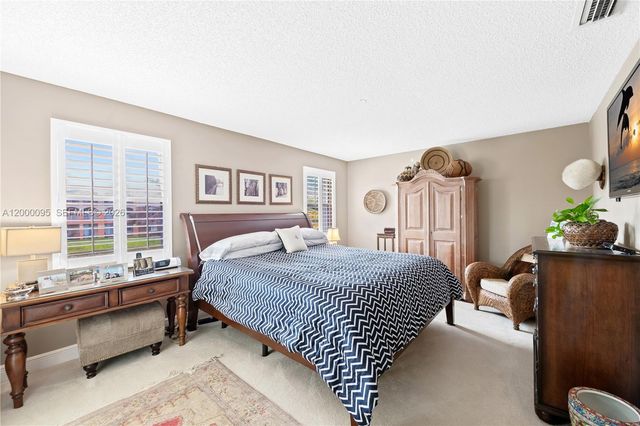 3844 NW 63rd Ter, Coral Springs, FL 33067