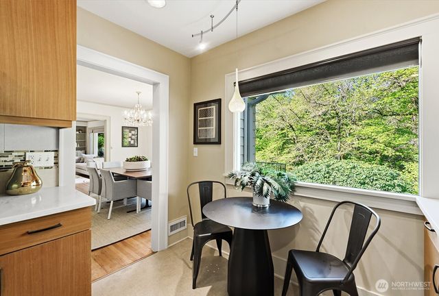 2514 Lake Park Drive S, Seattle, WA 98144