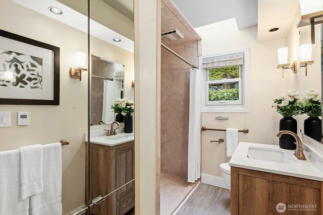 2514 Lake Park Drive S, Seattle, WA 98144