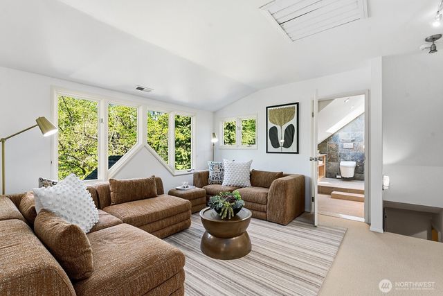 2514 Lake Park Drive S, Seattle, WA 98144