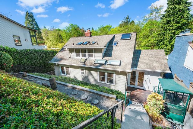 2514 Lake Park Drive S, Seattle, WA 98144