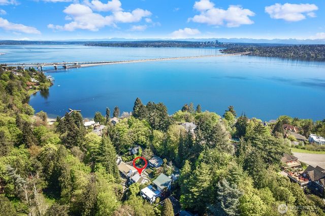 2514 Lake Park Drive S, Seattle, WA 98144