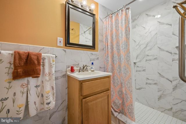 517 PARNELL PL, Philadelphia, PA 19144