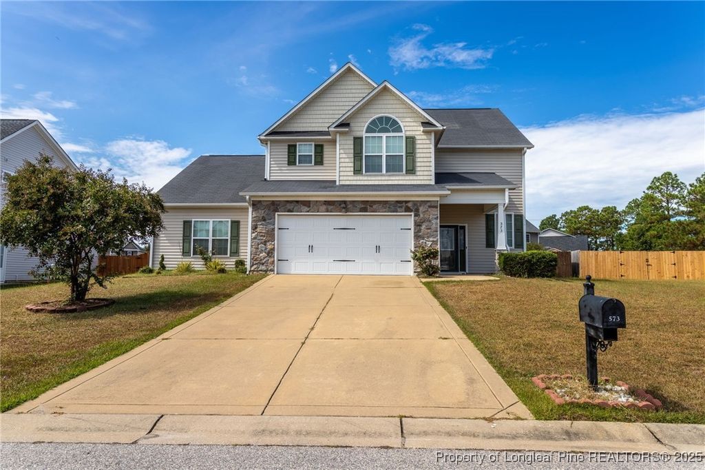 573 Wedgefield Drive, Raeford, NC 28376