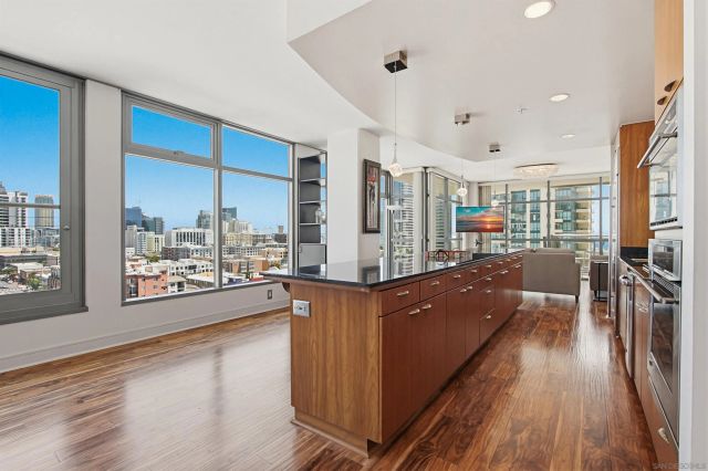 645 Front St 1208, San Diego, CA 92101