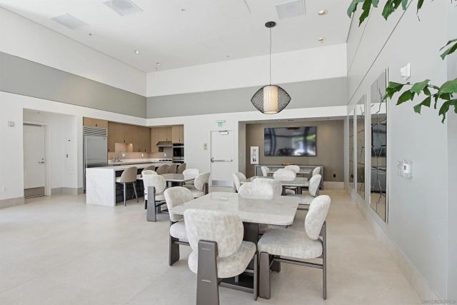 645 Front St 1208, San Diego, CA 92101