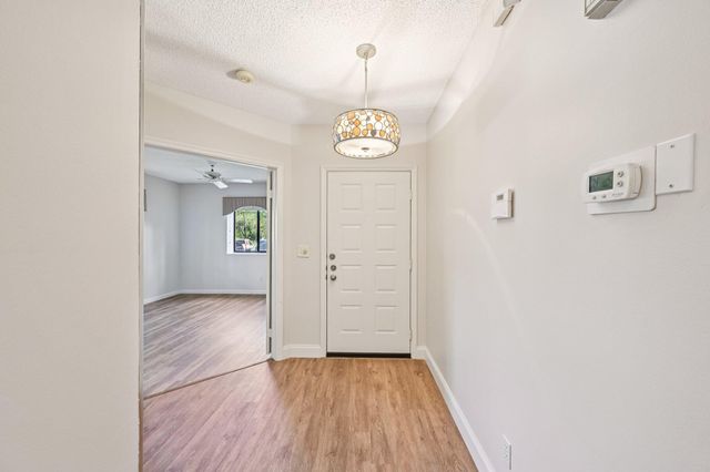 1103 Duncan Circle 104, Palm Beach Gardens, FL 33418