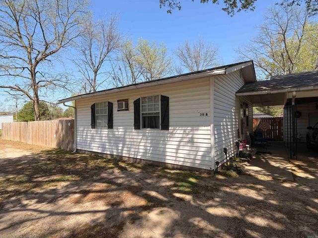 201 School Street, Pollard, AR 72456