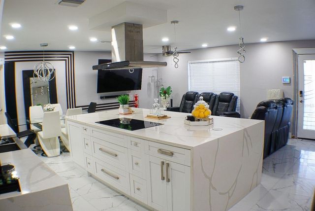 6816 E CREEK DRIVE, Tampa, FL 33615