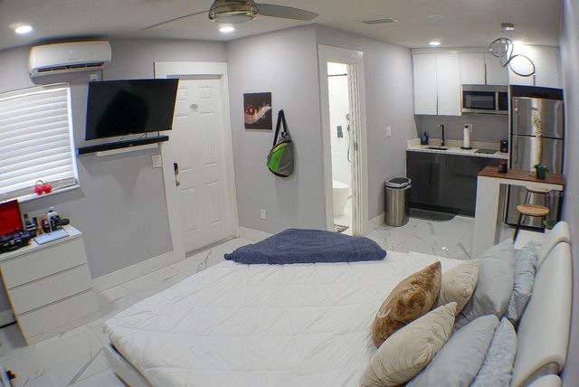 6816 E CREEK DRIVE, Tampa, FL 33615