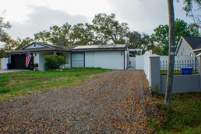 6816 E CREEK DRIVE, Tampa, FL 33615