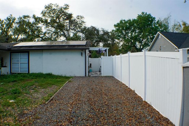 6816 E CREEK DRIVE, Tampa, FL 33615