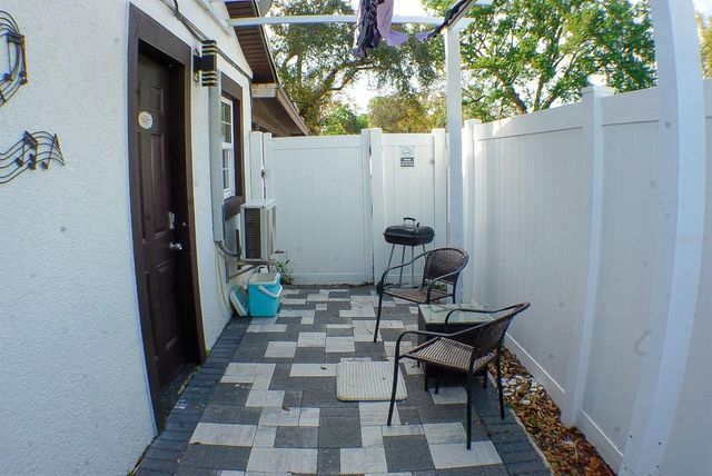 6816 E CREEK DRIVE, Tampa, FL 33615