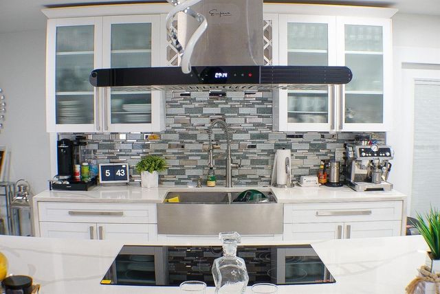 6816 E CREEK DRIVE, Tampa, FL 33615