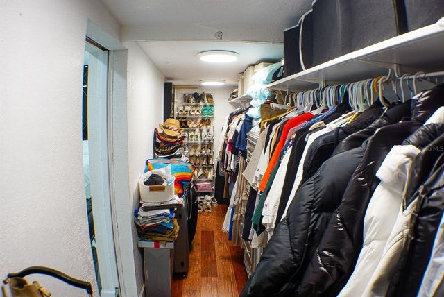 6816 E CREEK DRIVE, Tampa, FL 33615